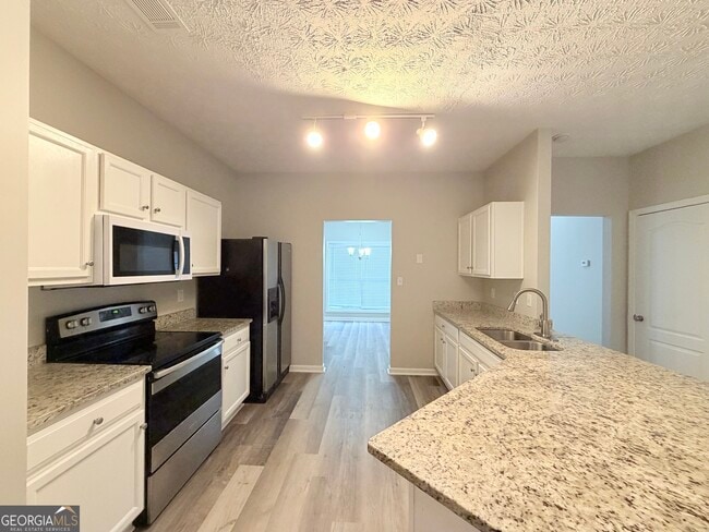 Building Photo - 20 Pine Canyon Dr SW