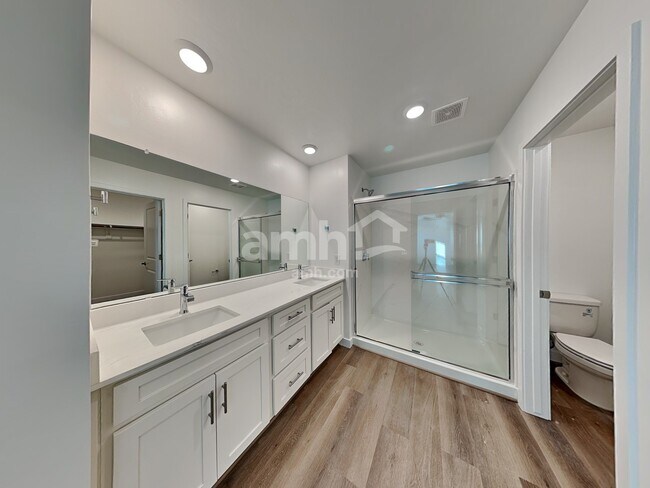 Building Photo - 6530 E Paseo Baranda