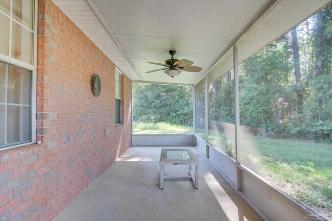 Building Photo - 174 Emmons Ln