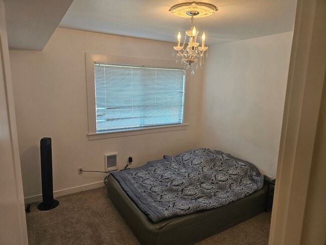 Building Photo - 2 Bed Condo by Tacoma General Hospital!