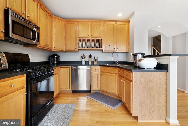 Building Photo - 42754 Montevista Square
