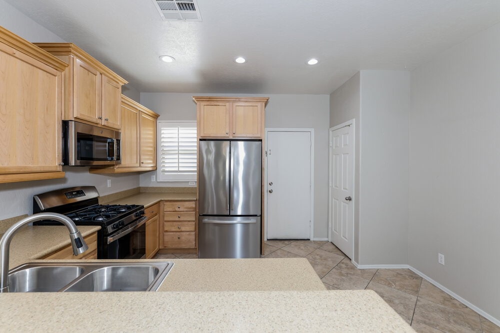 Building Photo - 6166 Jutland Ave