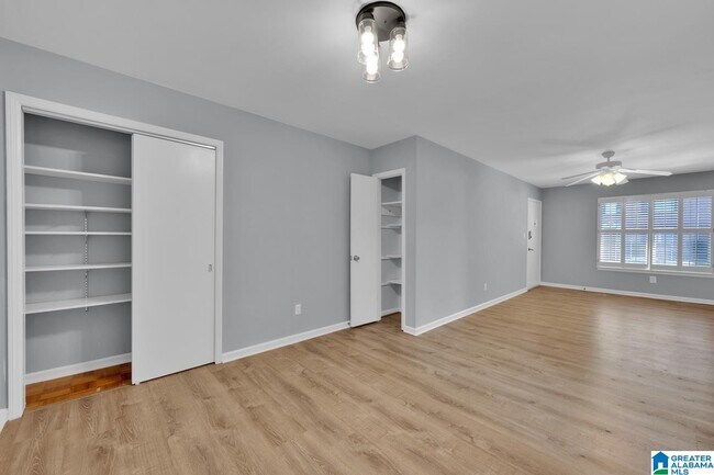 Building Photo - 2060 Montreat Dr