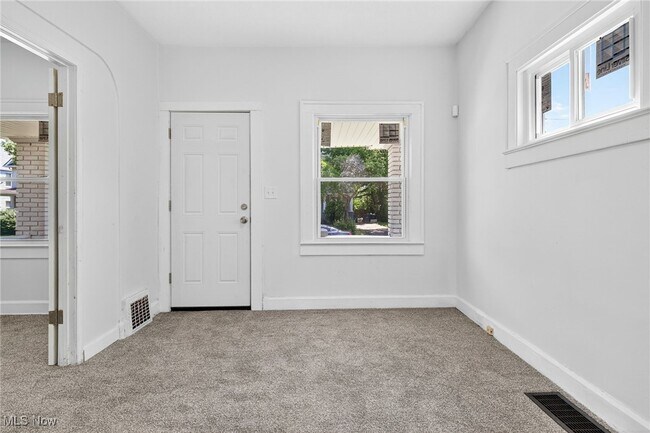 Building Photo - 2820 E 120th St