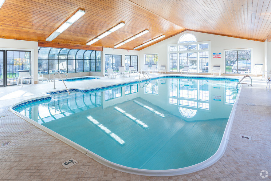 Year Round Indoor Heated Swimming Pool - Birchwood Pointe