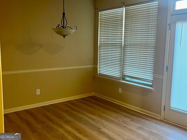 Building Photo - 3702 Brockenhurst Dr