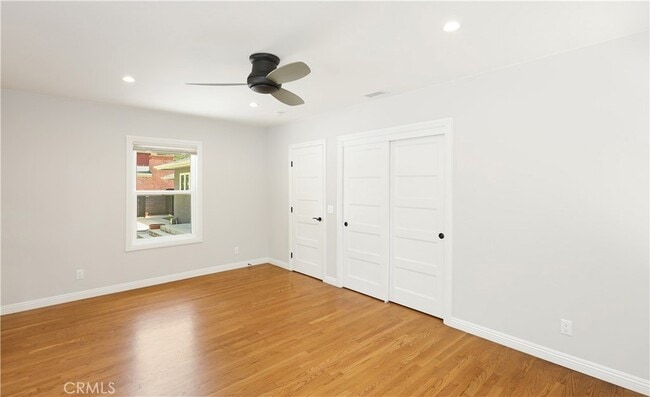 Building Photo - 933 W Riviera Dr