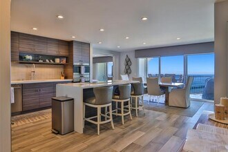 Building Photo - 861 Beach Front Dr
