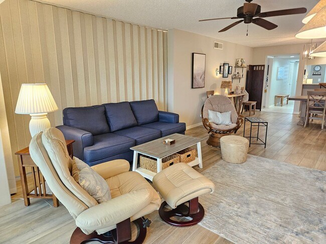 Building Photo - Charming First-Floor Condo in Plantation Golf and Country Club with a Community Pool Access!