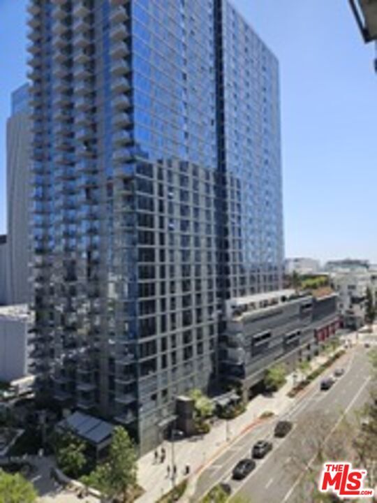 Building Photo - 1111 S Grand Ave