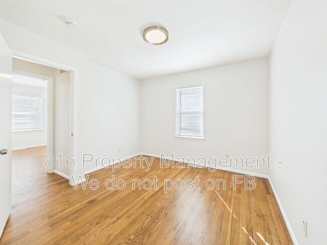 Building Photo - 7800 E 91 St