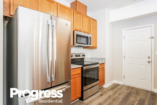 Building Photo - 1932 Shadow Glen Dr