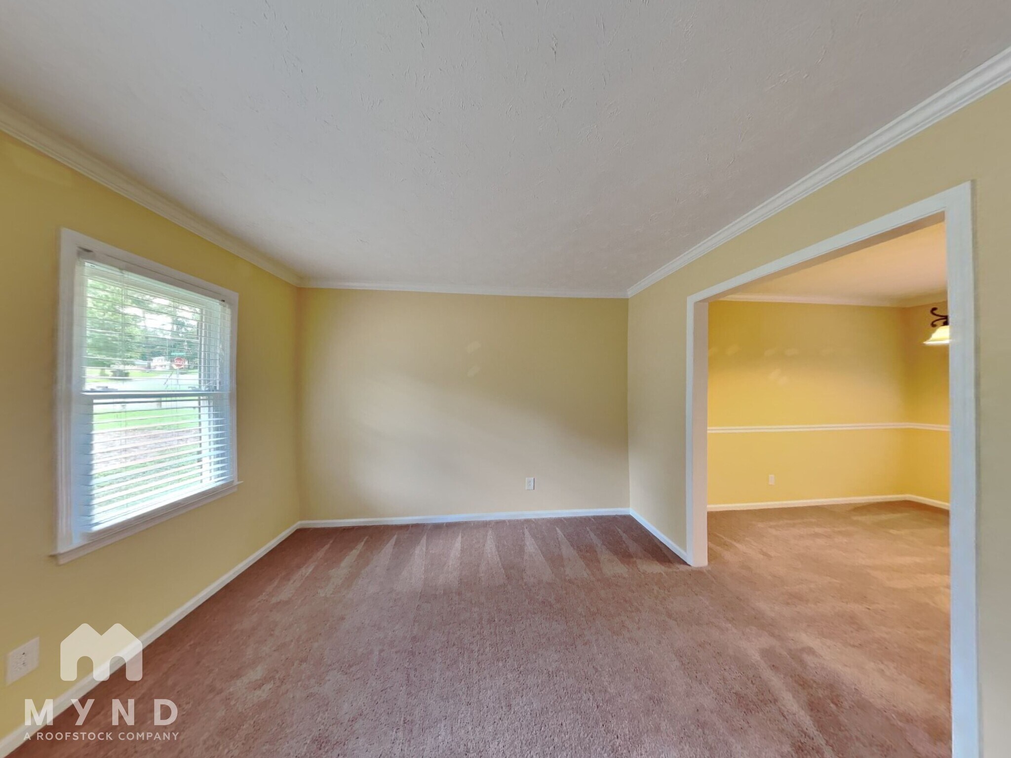 Building Photo - 1645 Brantford Dr