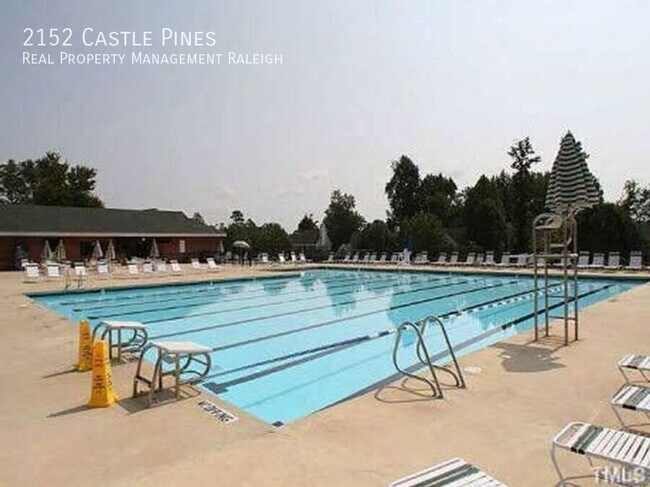Building Photo - 2152 Castle Pines Dr