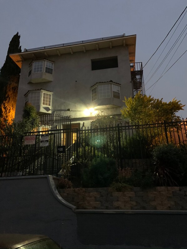 Building Photo - 1072 Laguna Ave