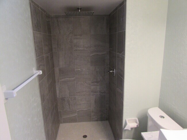 Building Photo - IntraCoastal Single Family Home