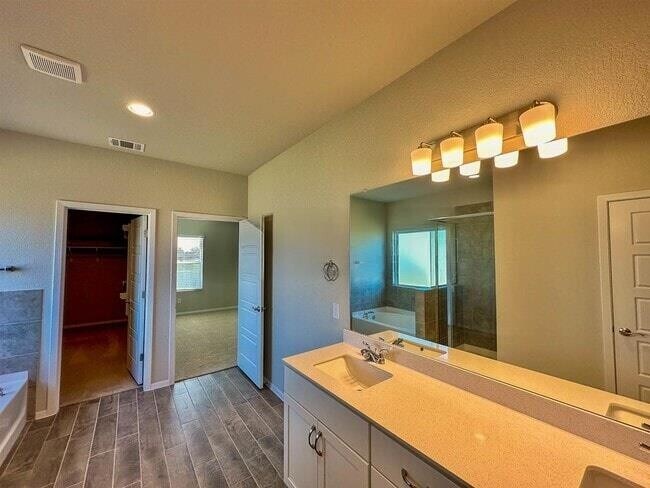 Building Photo - 140 Keltic Dr