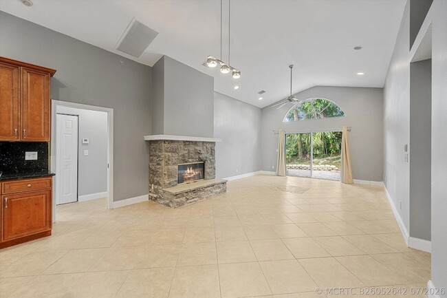 Building Photo - 1851 Oak Berry Cir