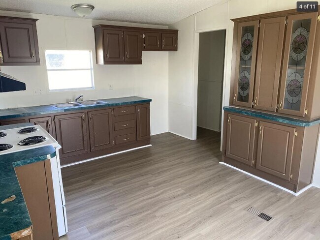 Building Photo - 1118 Melvin Dupuis Rd