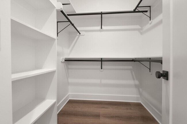 Building Photo - Gorgeous 4-bedroom, 4-bathroom Modern Home Durham, NC