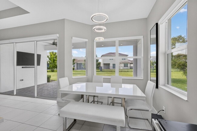 Building Photo - 16293 Melogold Dr