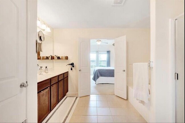 Building Photo - 13405 Clara Martin