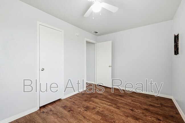 Building Photo - 116 Arrowhead St
