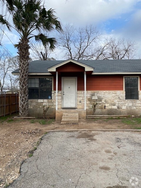 Building Photo - 309 S Avenue C