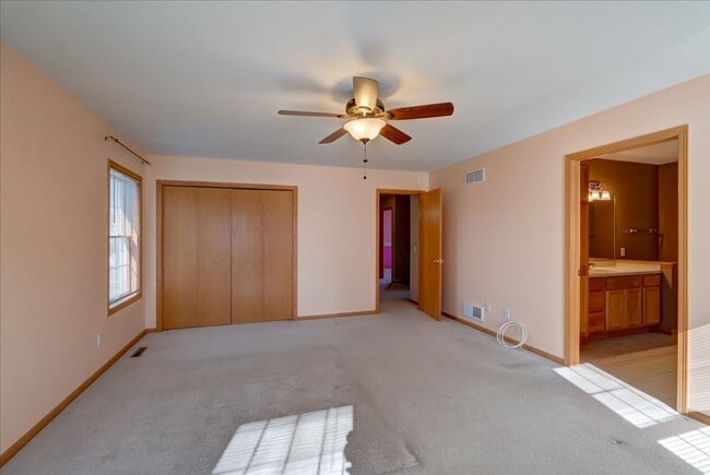 Building Photo - 7033 Rockstream Dr