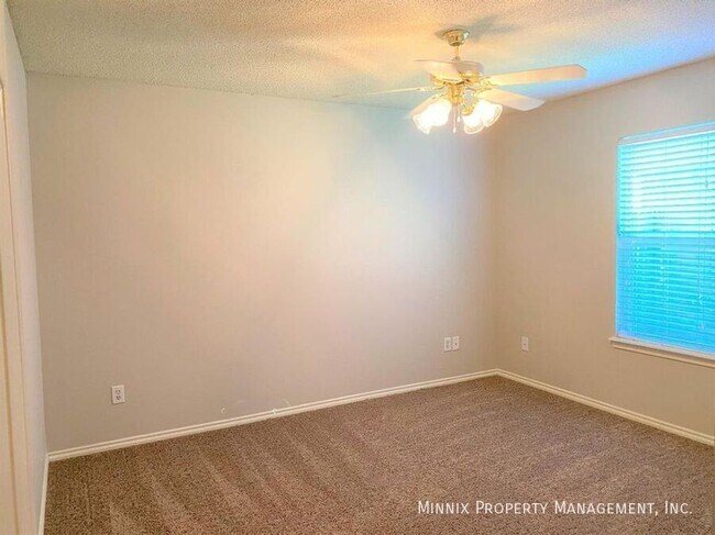 Building Photo - 10604 Boston Ave