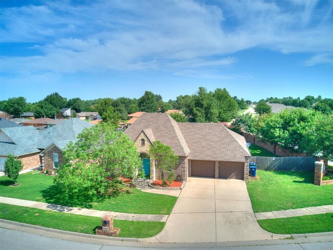 Building Photo - 12401 SW 7th St