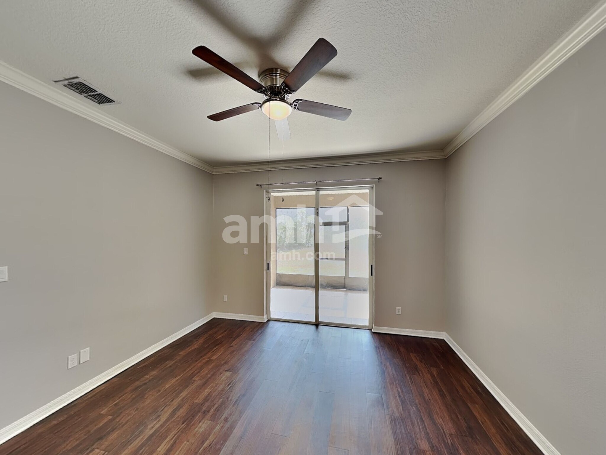 Building Photo - 1560 Mountclair Ct
