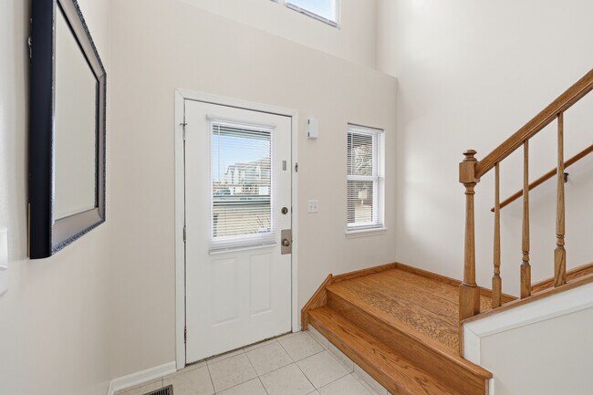 Building Photo - 760 E Whispering Oaks Dr