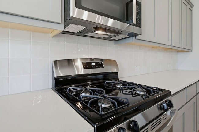 Building Photo - 1224 Redcoat Dr