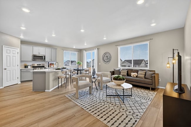 Building Photo - 13375 Valley Peak Dr