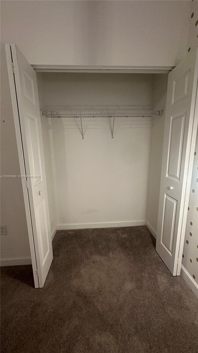 Building Photo - 3423 W 110th St