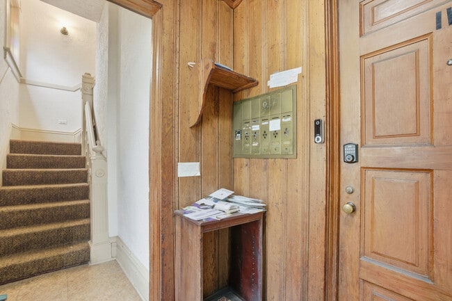 Building Photo - 134 S Kenilworth Ave