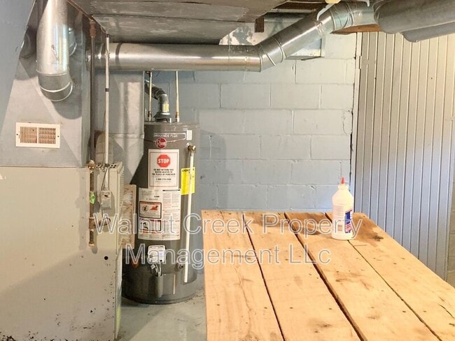 Building Photo - 1911 E 34th St