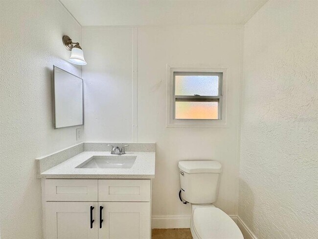 Building Photo - 8108 N 11th St