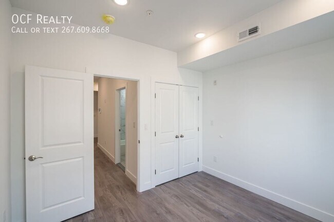 Building Photo - 1711 Snyder Ave