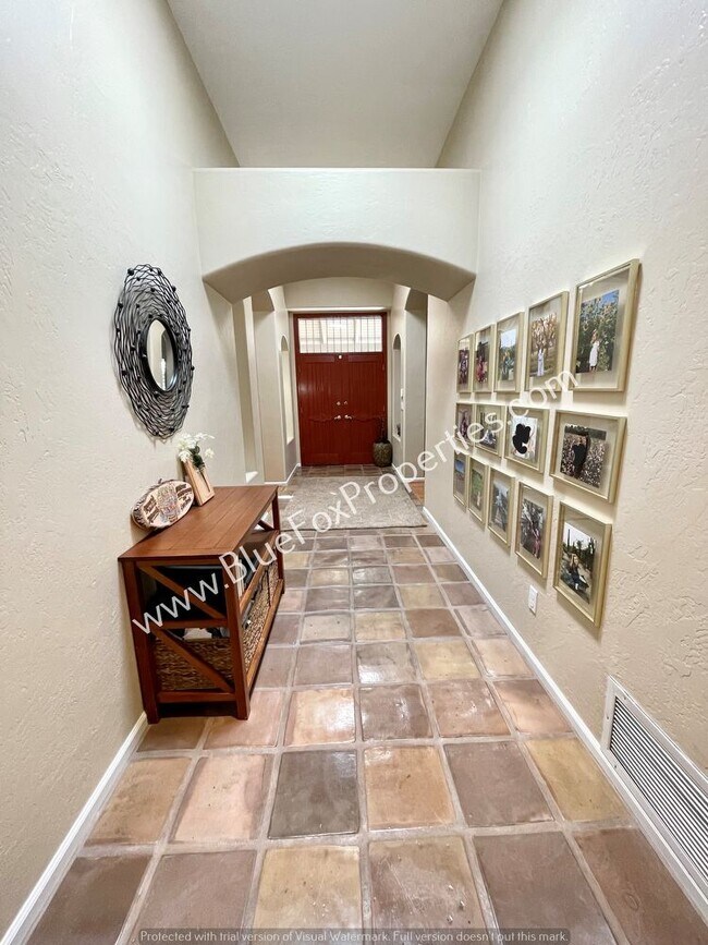 Building Photo - 5449 N Cres Ridge Dr