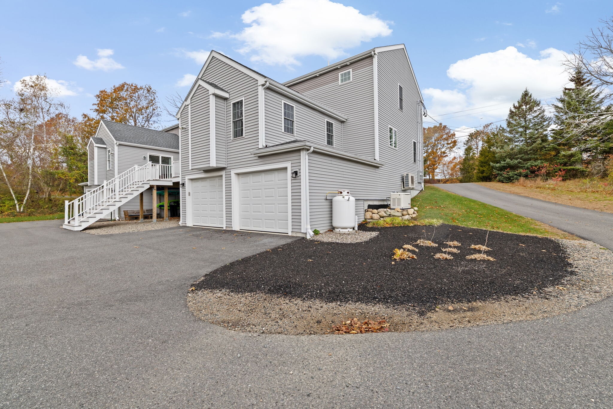 Building Photo - 145 Driftway