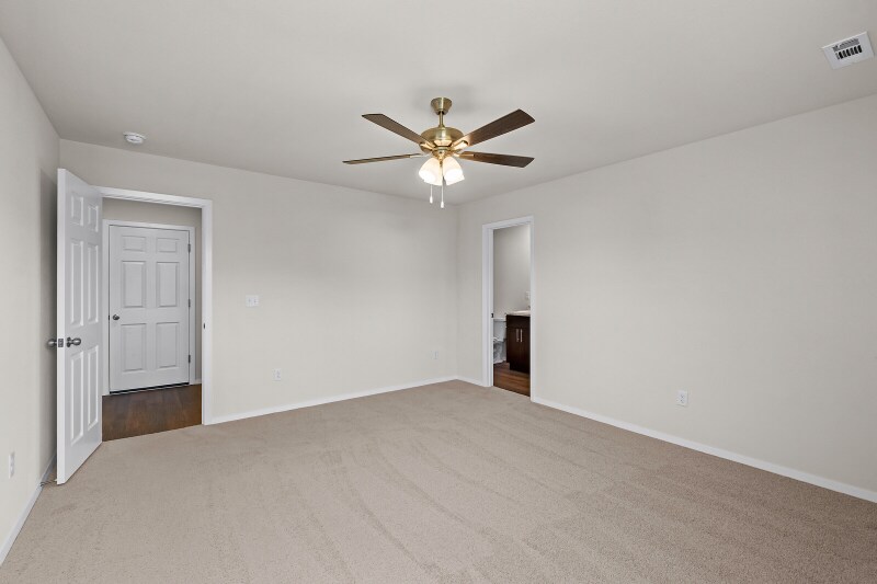 Building Photo - 2801 W McLaren Dr