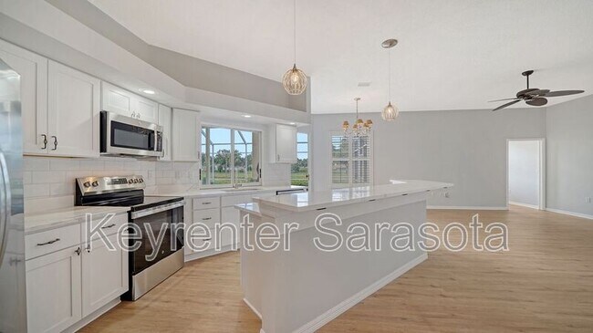 Building Photo - 4239 Balmoral Way