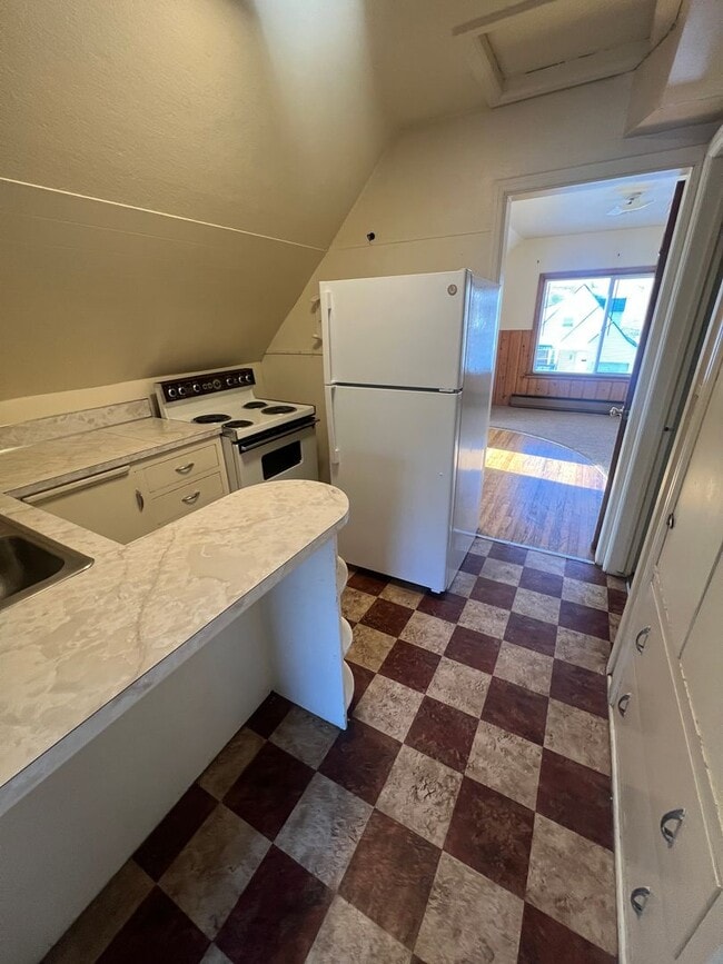 Building Photo - 1358 S 4th Ave