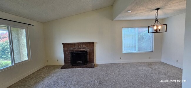 Building Photo - Orcutt Single Story Recently Updated Home ...
