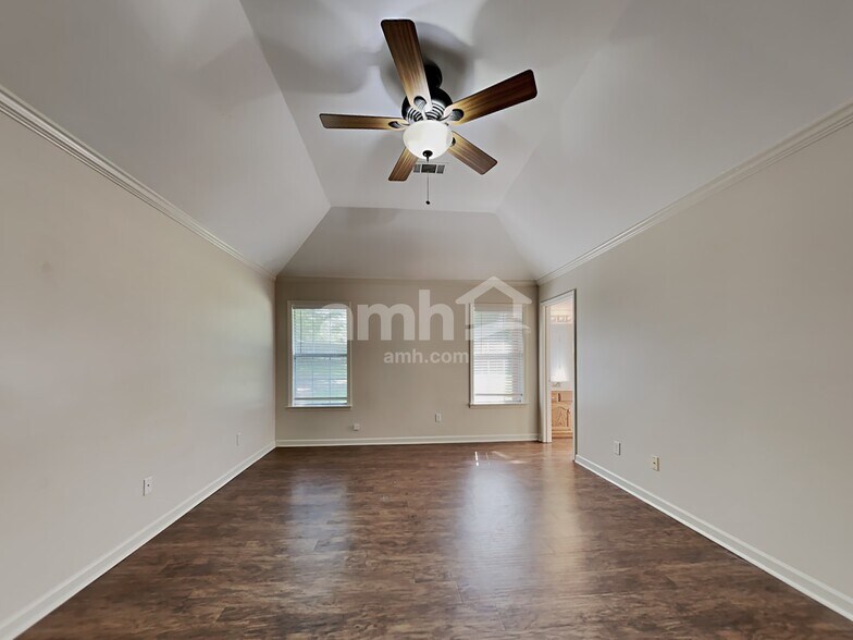 Building Photo - 6625 Laurel Valley Dr