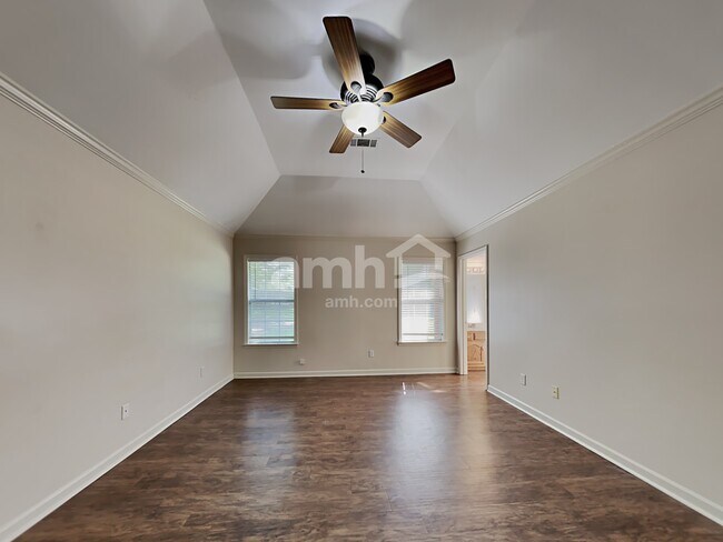 Building Photo - 6625 Laurel Valley Dr