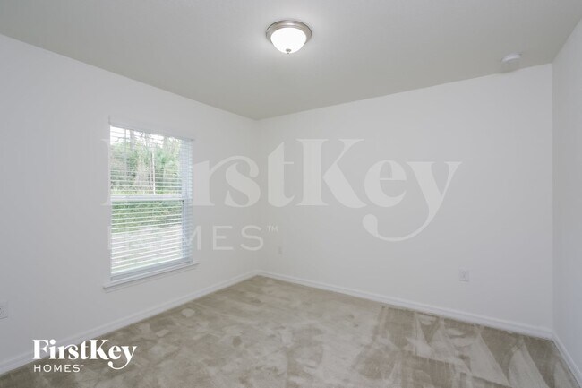 Building Photo - 4611 Belladonna Ave