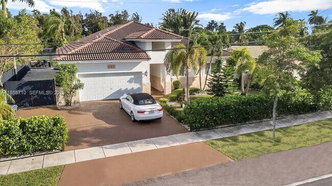 Building Photo - 205 N 31st Ave